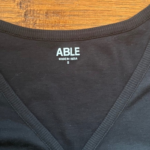 Able Clothing FashionABLE Julia Anywhere Button Up Top, Small - Picture 4 of 13